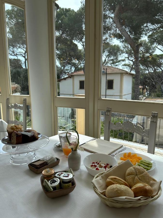 Hotel Atlantico Castiglioncello Buitenkant foto